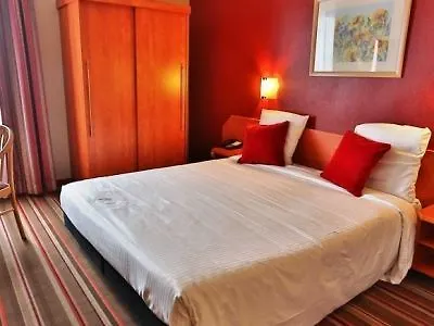 Business Hotel